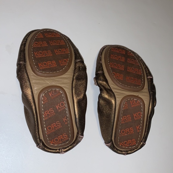 KORS Michael Kors “Petite Phoebe” Bronze Leather Ballet Flats - Girl’s Size 9 - Picture 7 of 8